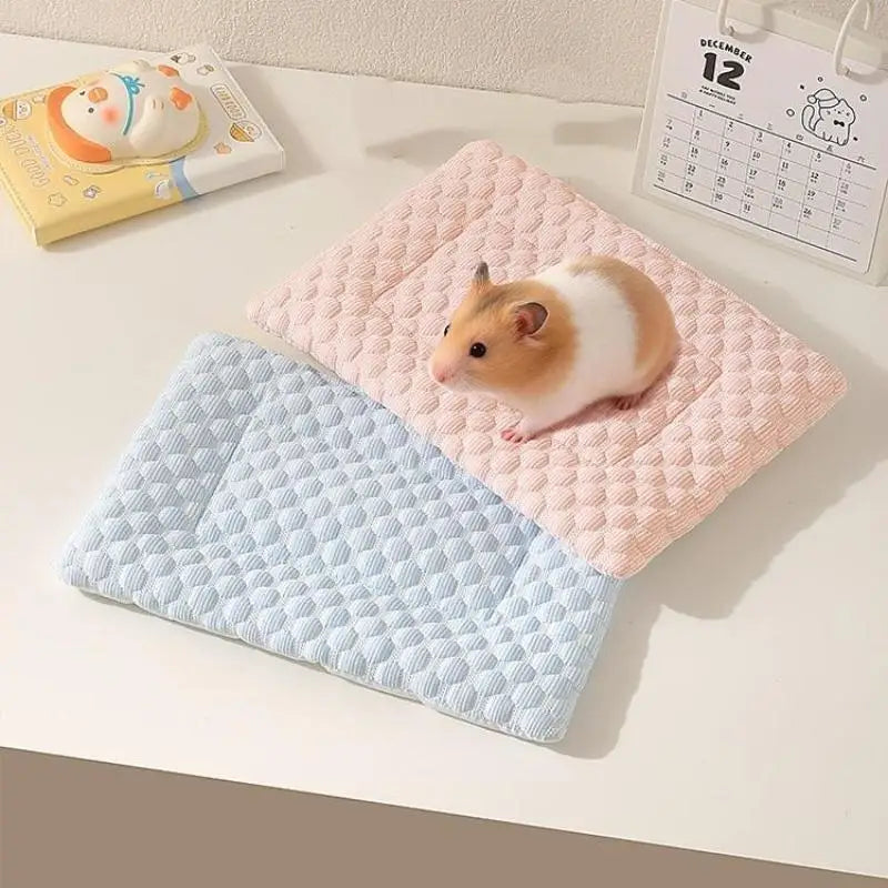 Pet Cooling Ice Silk Mat – Breathable Non-Slip Summer Pad Pet Cooling Mat Nixie