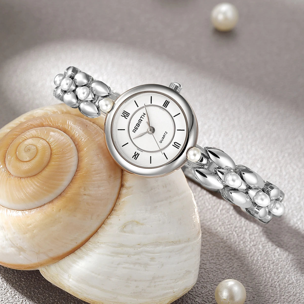 REBIRTH Vintage Quartz Wristwatch – Compact Luxury Design Quartz Wristwatch Nixie