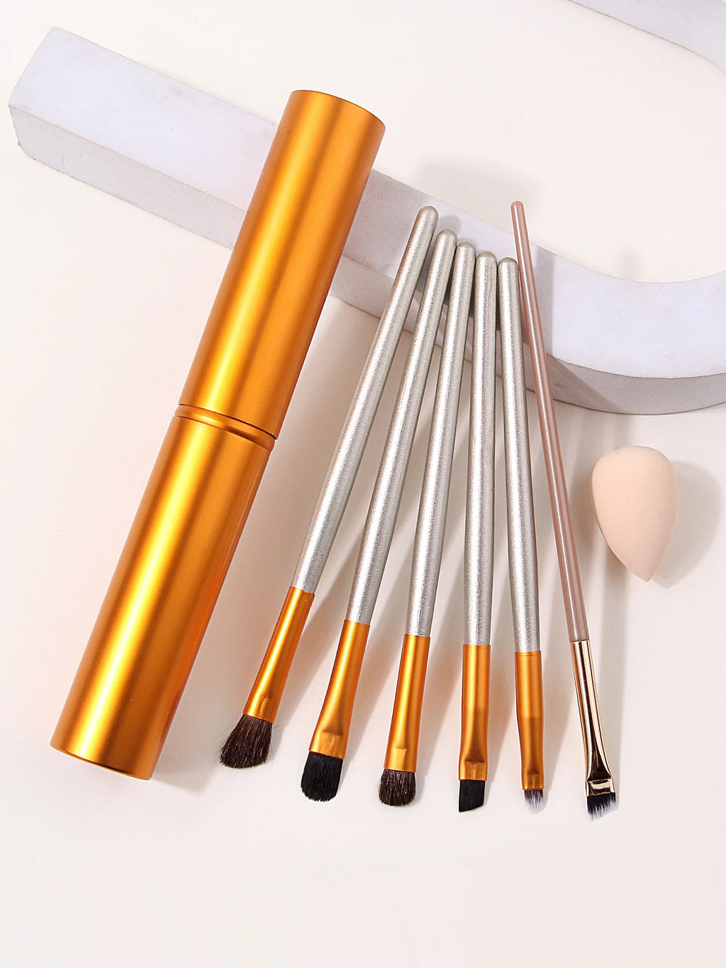8-Piece Eyeshadow Brush Set with Storage Tube & Sponge Eye Makeup Brush Set Nixie