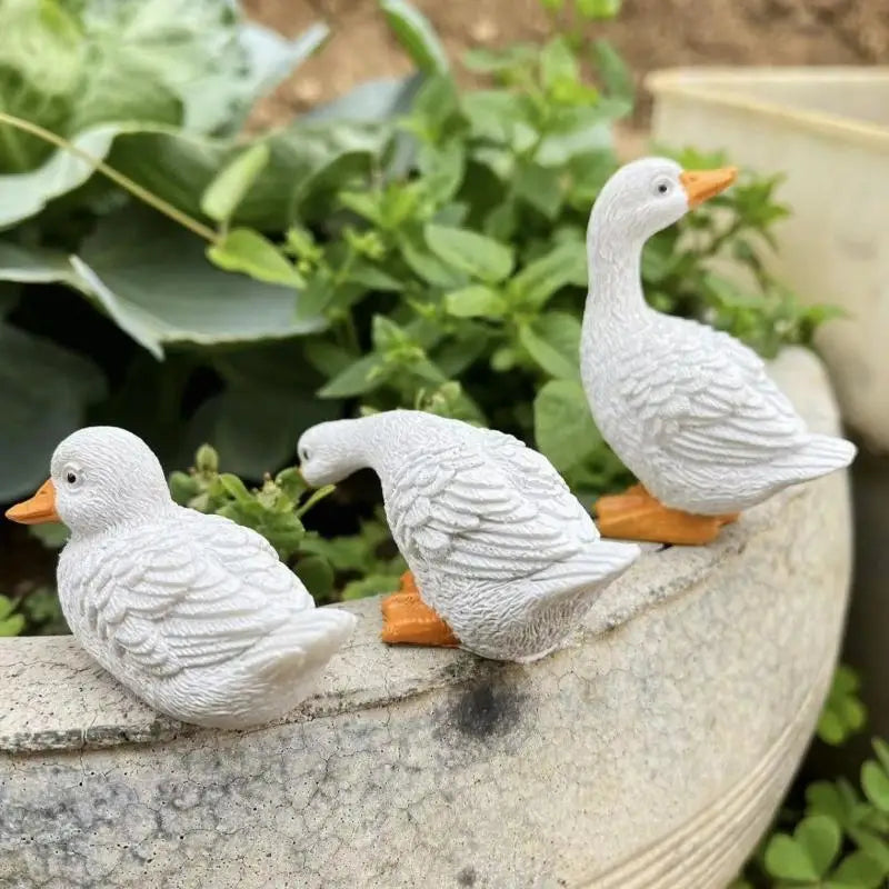 3Pcs White Duck Resin Garden Statues – Desk & Outdoor Decor Garden Resin Statue Nixie