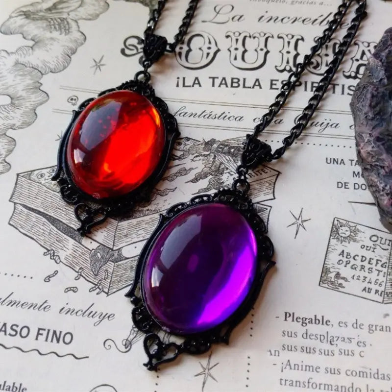 Vintage Oval Embossed Crystal Glass Pendant Necklace Pendant Necklace Nixie