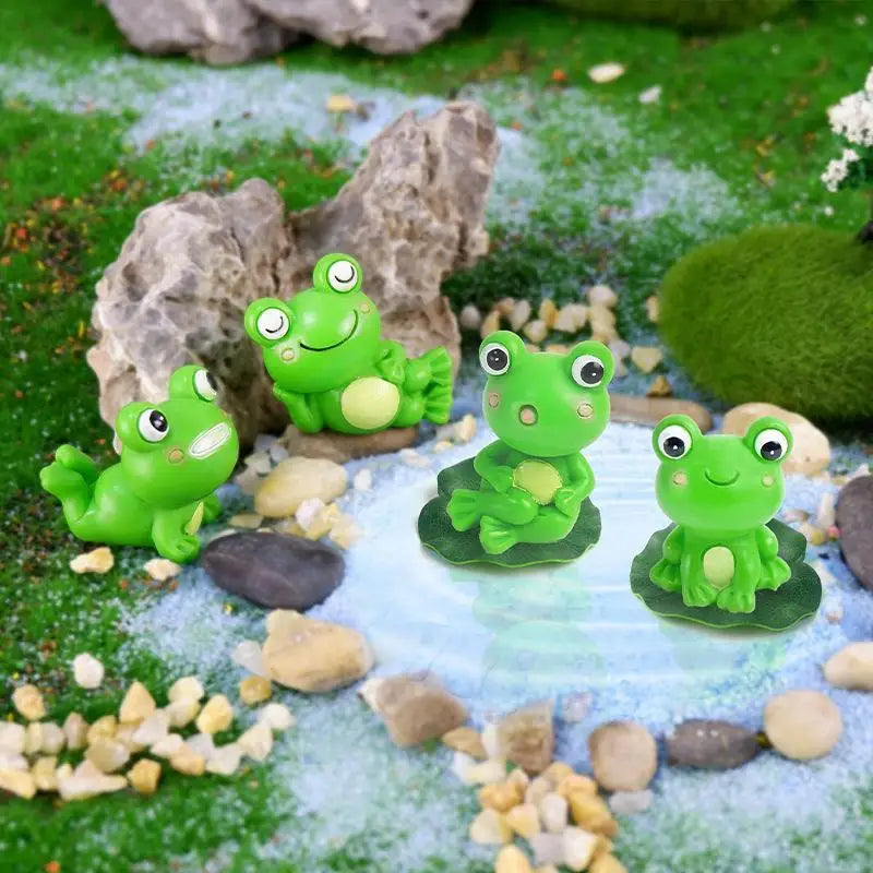 Cute Resin Frog Miniature Figurine – UV Resistant Garden Decor