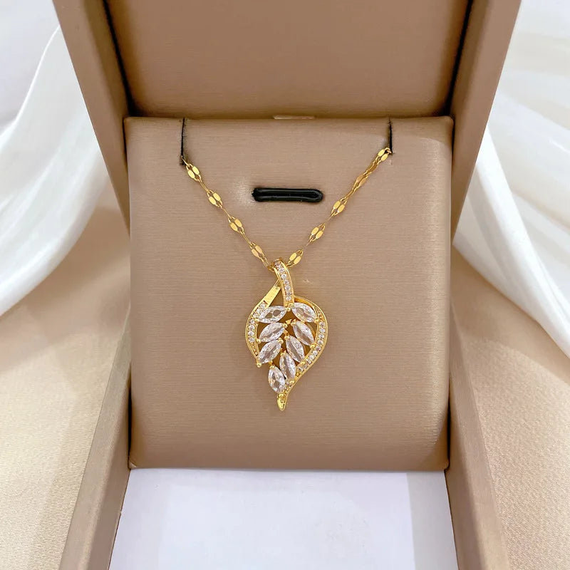 Leaf Copper Pendant Necklace – Stainless Steel Choker for Women Pendant Necklace Nixie