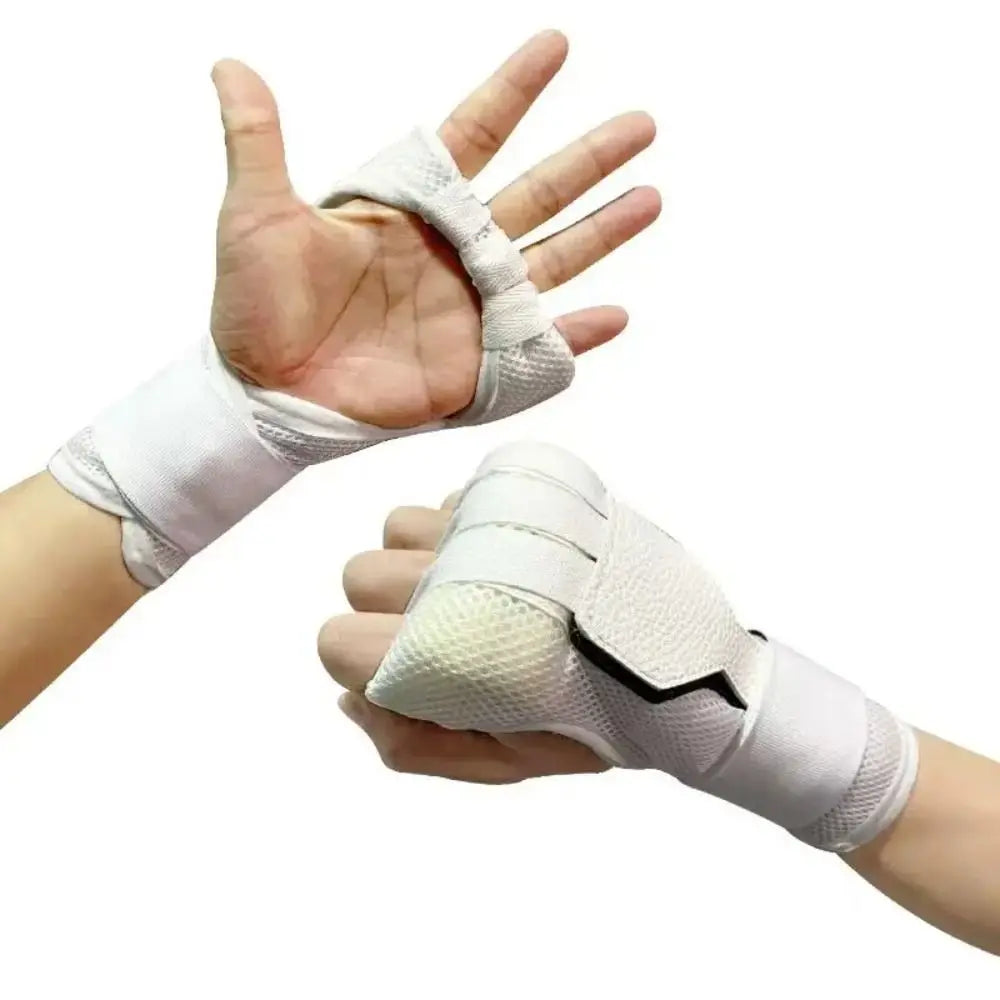 Polyester Boxing Gloves – Padded Sparring Mitts & Wrist Support