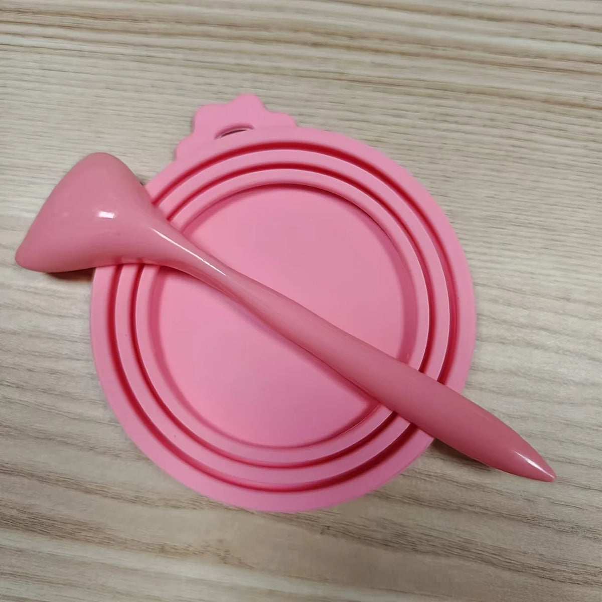 Silicone Pet Food Can Covers with Spoon – 2pc Reusable Set
