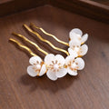 Vintage Handmade Flower Bead Hair Claw Clip – Gold & White