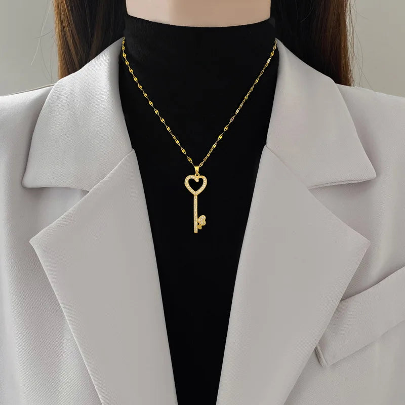 Heart & Key Gold Pendant Necklace – Zircon Collarbone Chain Pendant Necklace Nixie