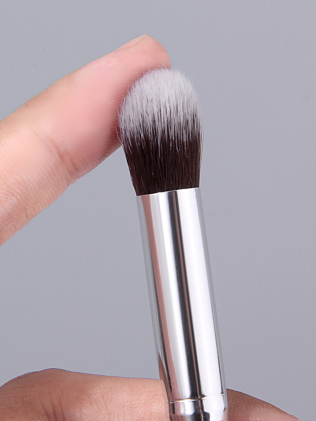 Makeup Brush Set – Concealer, Eyeshadow, Highlighter & Contour Makeup Brush Set Nixie