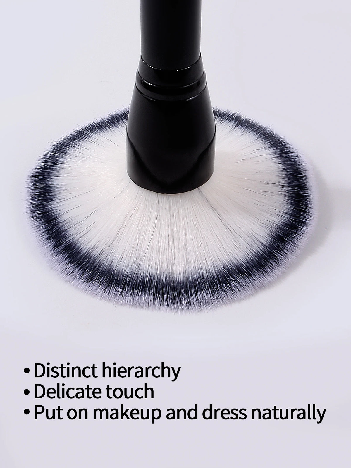 Nixie Soft Fluffy Powder & Blush Brush – Wood Handle Makeup Brush Nixie