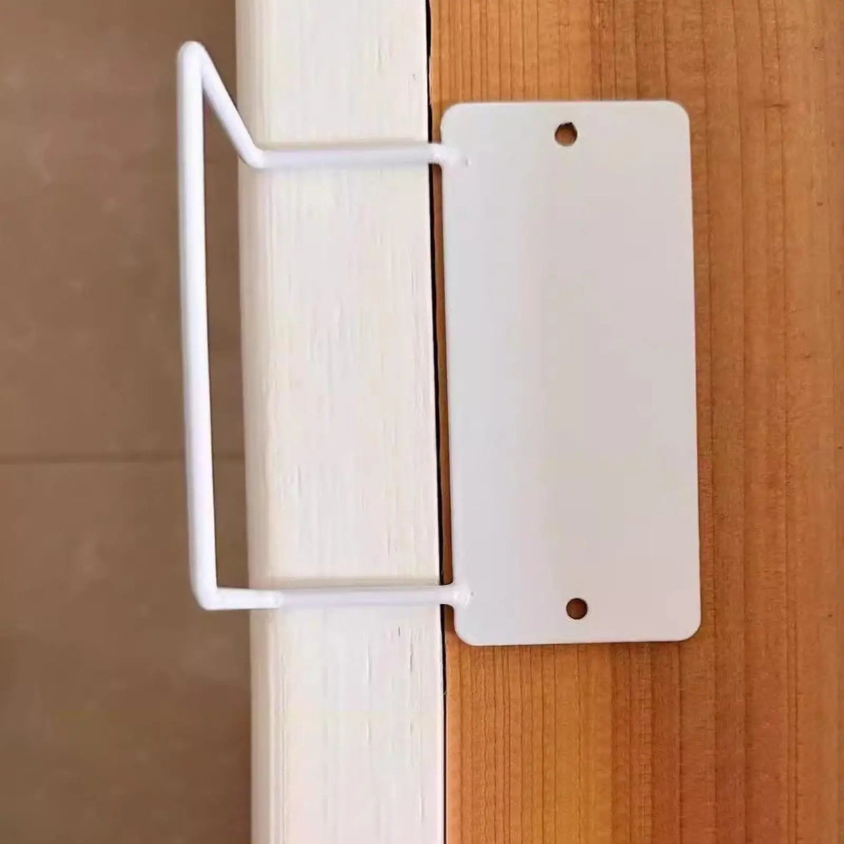 Non-Slip Mattress Gripper – Bed Sheet Fastener & Buckle