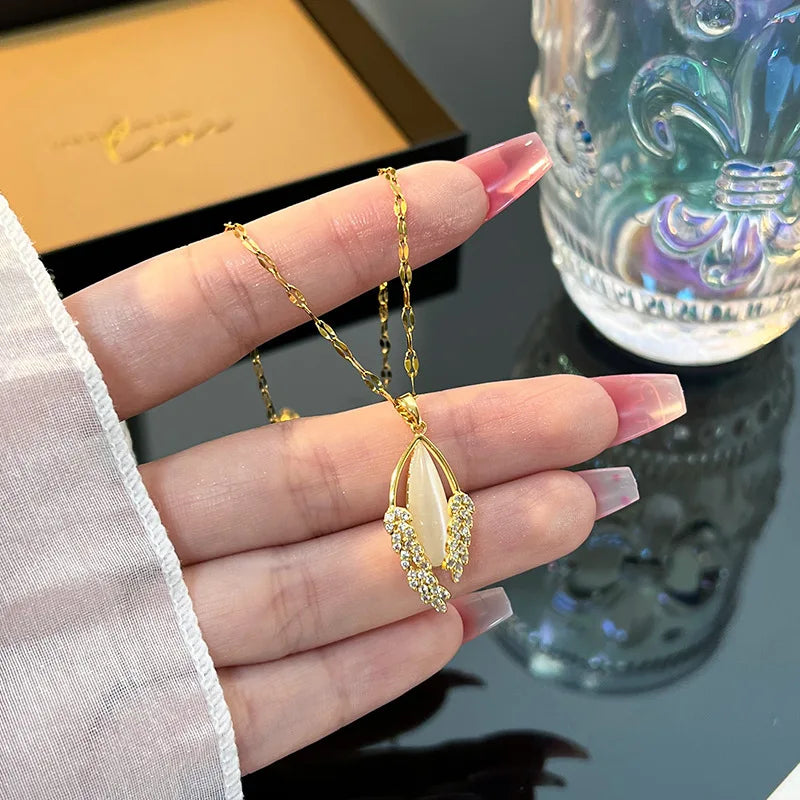 Women's Leaf Pendant Necklace – Stainless Steel Gold & Silver Pendant Necklace Nixie