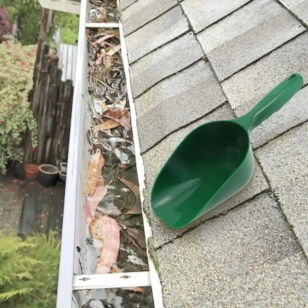 Large Capacity Gutter Scoop – Leaf & Debris Removal Tool