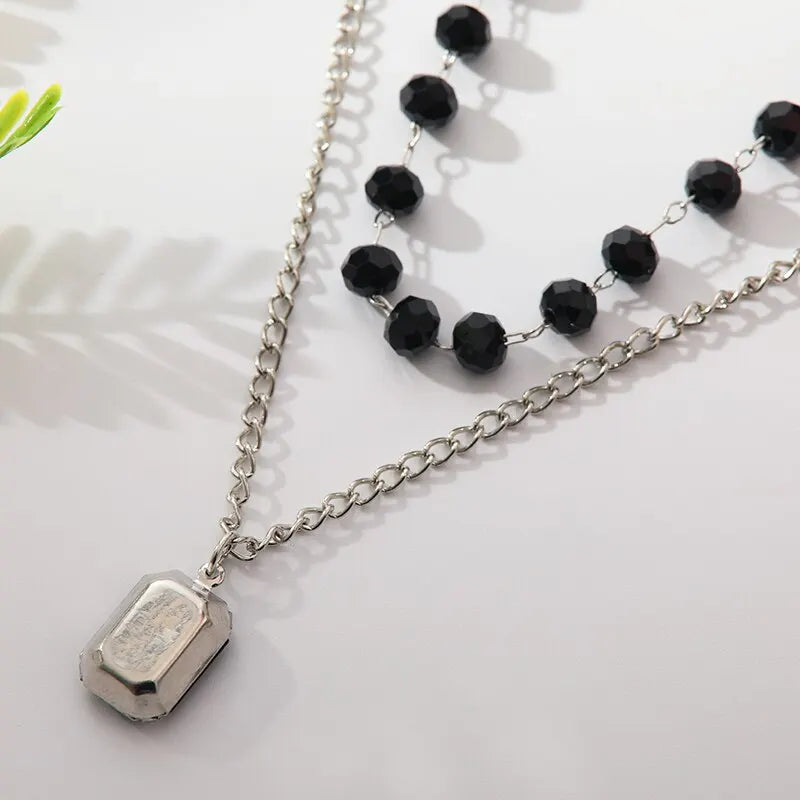 Silver-Plated Black Glass Pendant Necklace | Vintage Elegance Pendant Necklace Nixie