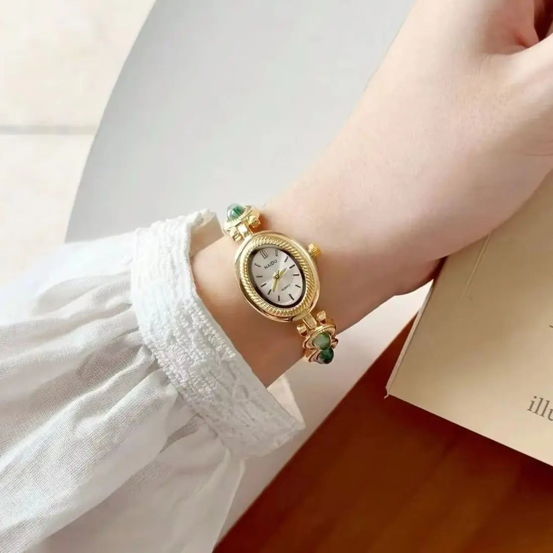 Luxury Women's Green Gemstone Quartz Bracelet Watch | naidu Women's Bracelet Watch Nixie