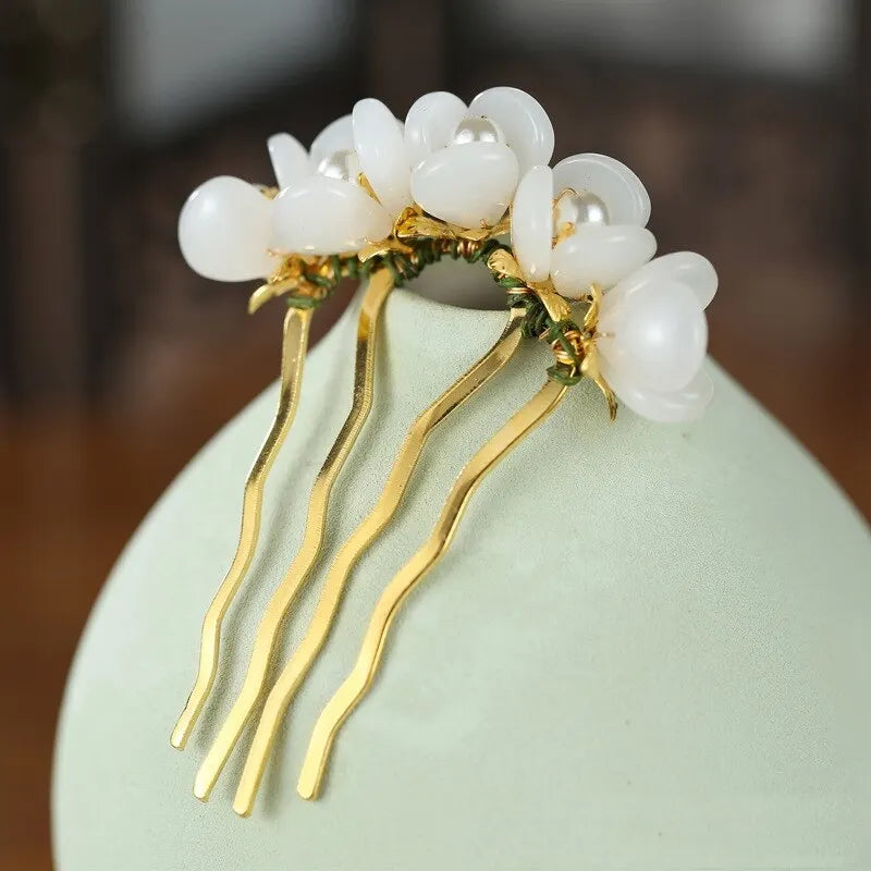 Vintage Handmade Flower Bead Hair Claw Clip – Gold & White