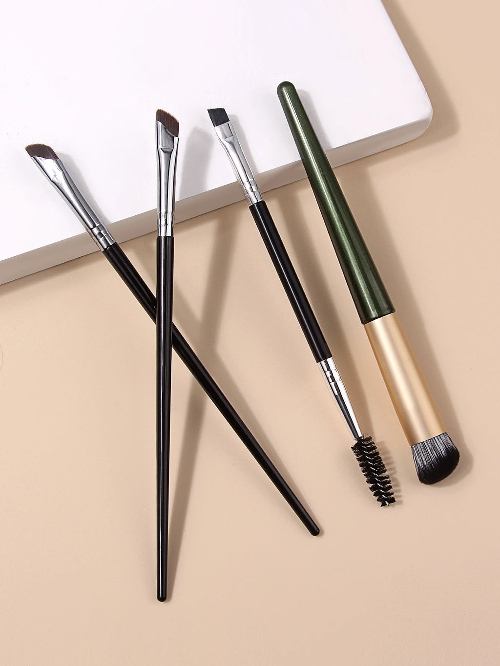 Professional 4-Piece Makeup Brush Set – Soft Wool Fiber Bristles