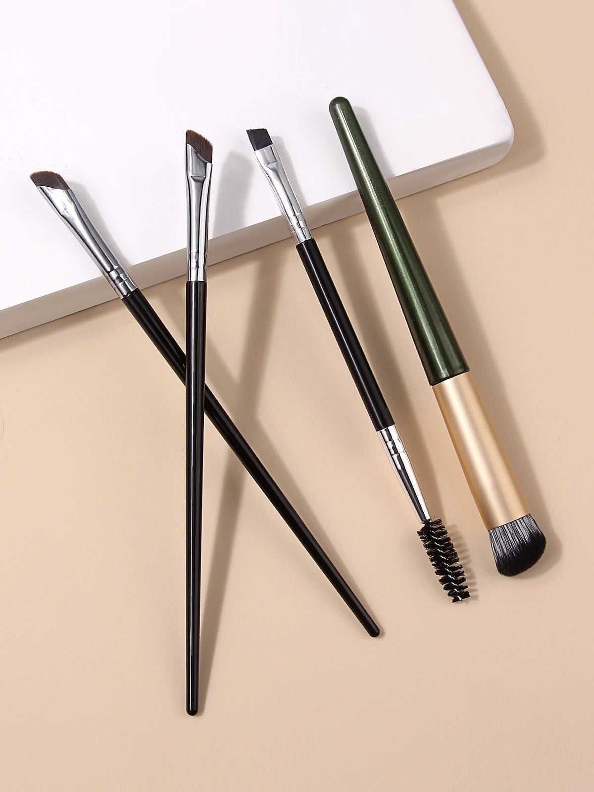 Professional 4-Piece Makeup Brush Set – Soft Wool Fiber Bristles