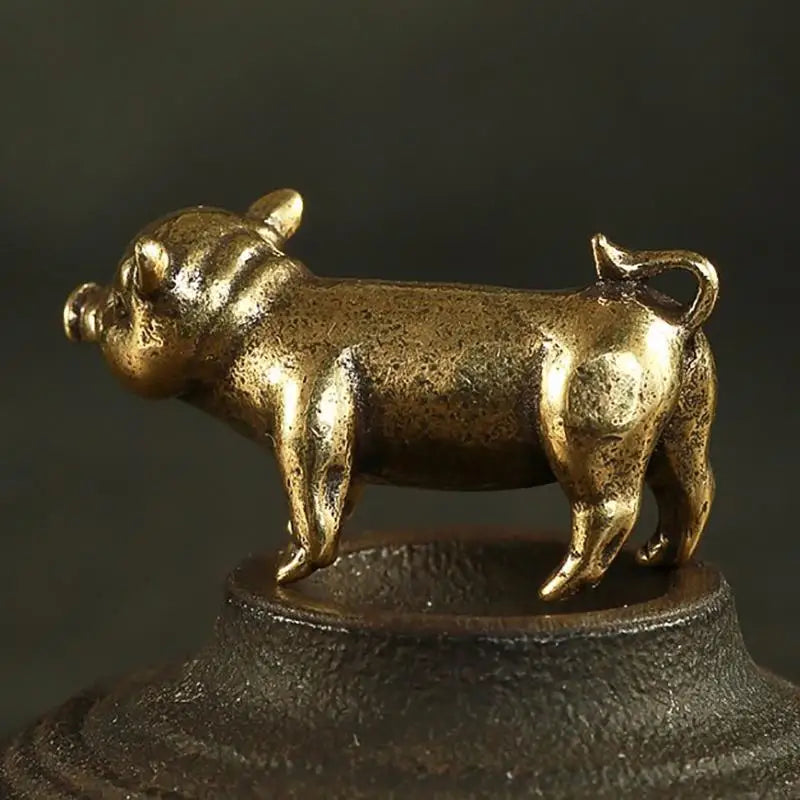 Handcrafted Brass Mini Pig Figurine Retro Desk Ornament Tea Pet Brass Collectible Figurine Nixie