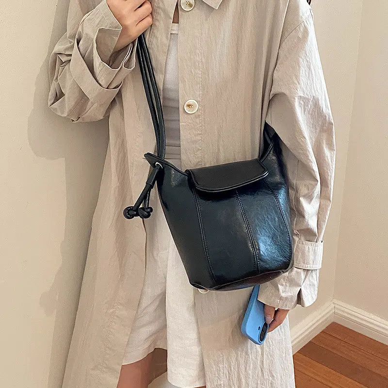Nixie Retro Patent Leather Bucket Bag | Women's Crossbody Bucket Shoulder Bag Nixie Black