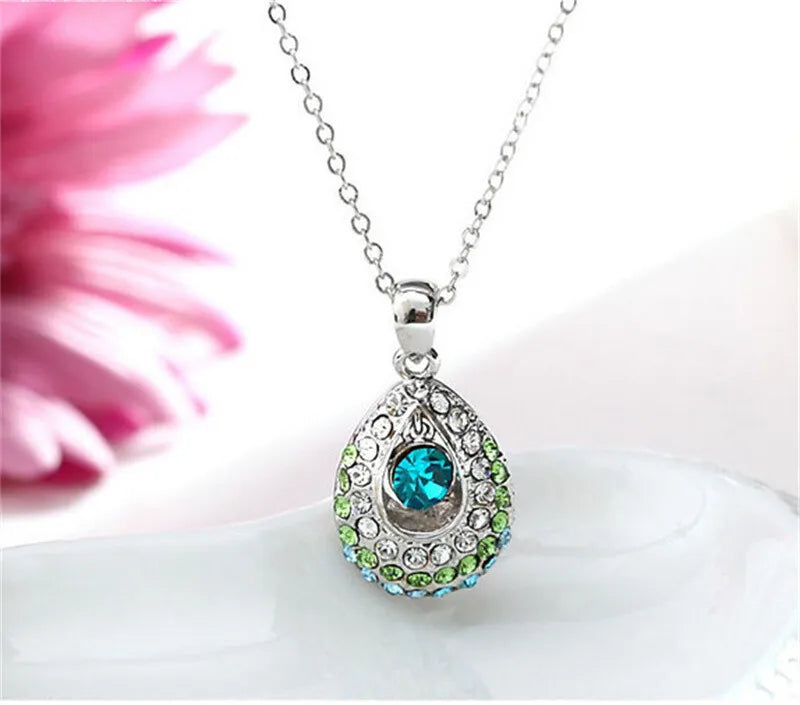 Green Crystal Droplet Pendant Necklace – Period Tracker Pendant Necklace Nixie