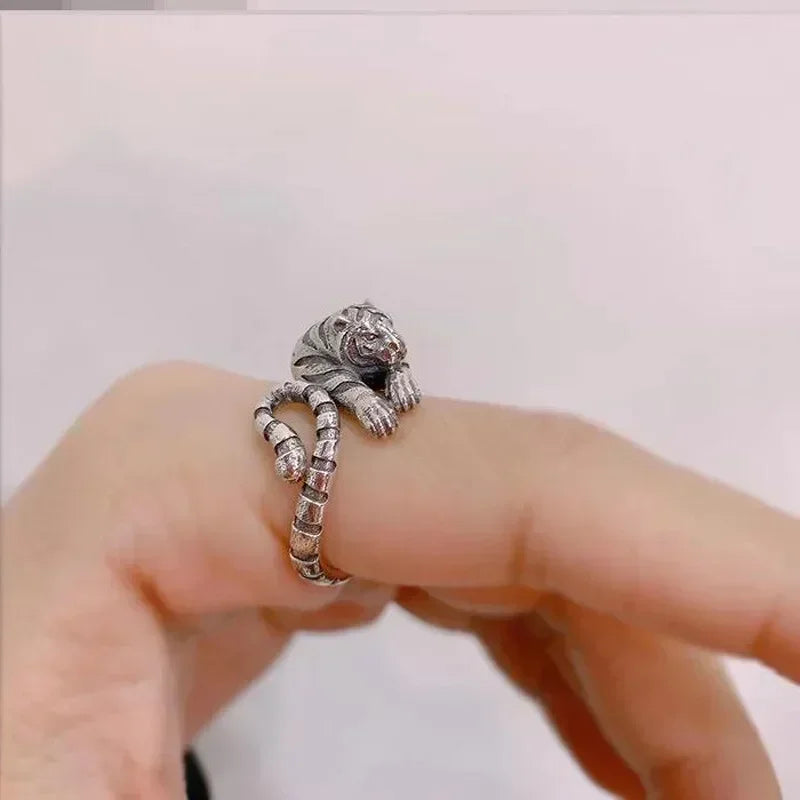 Retro White Tiger Adjustable Silver Ring – Unisex Punk Jewelry Fashion Ring Nixie