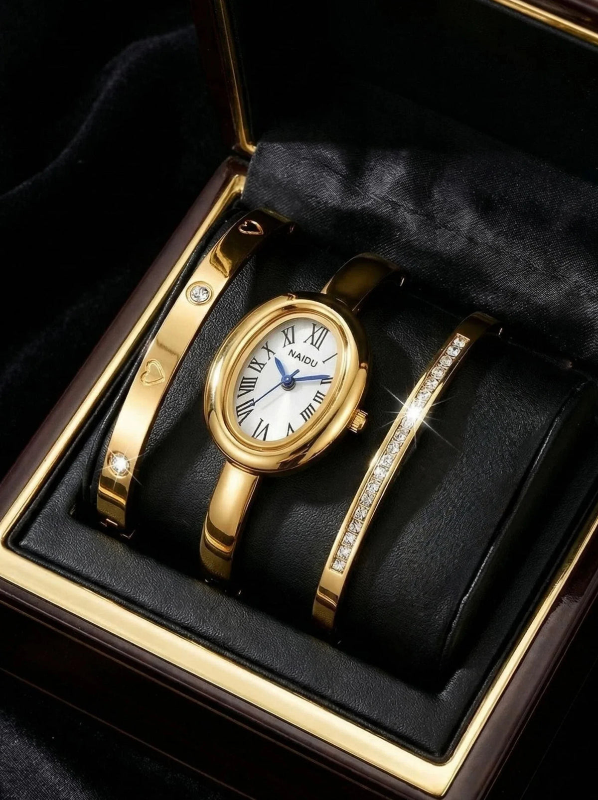 Naidu 3-Piece Bracelet Watch Set – Quartz Roman Numeral Bracelet Watch Set Nixie