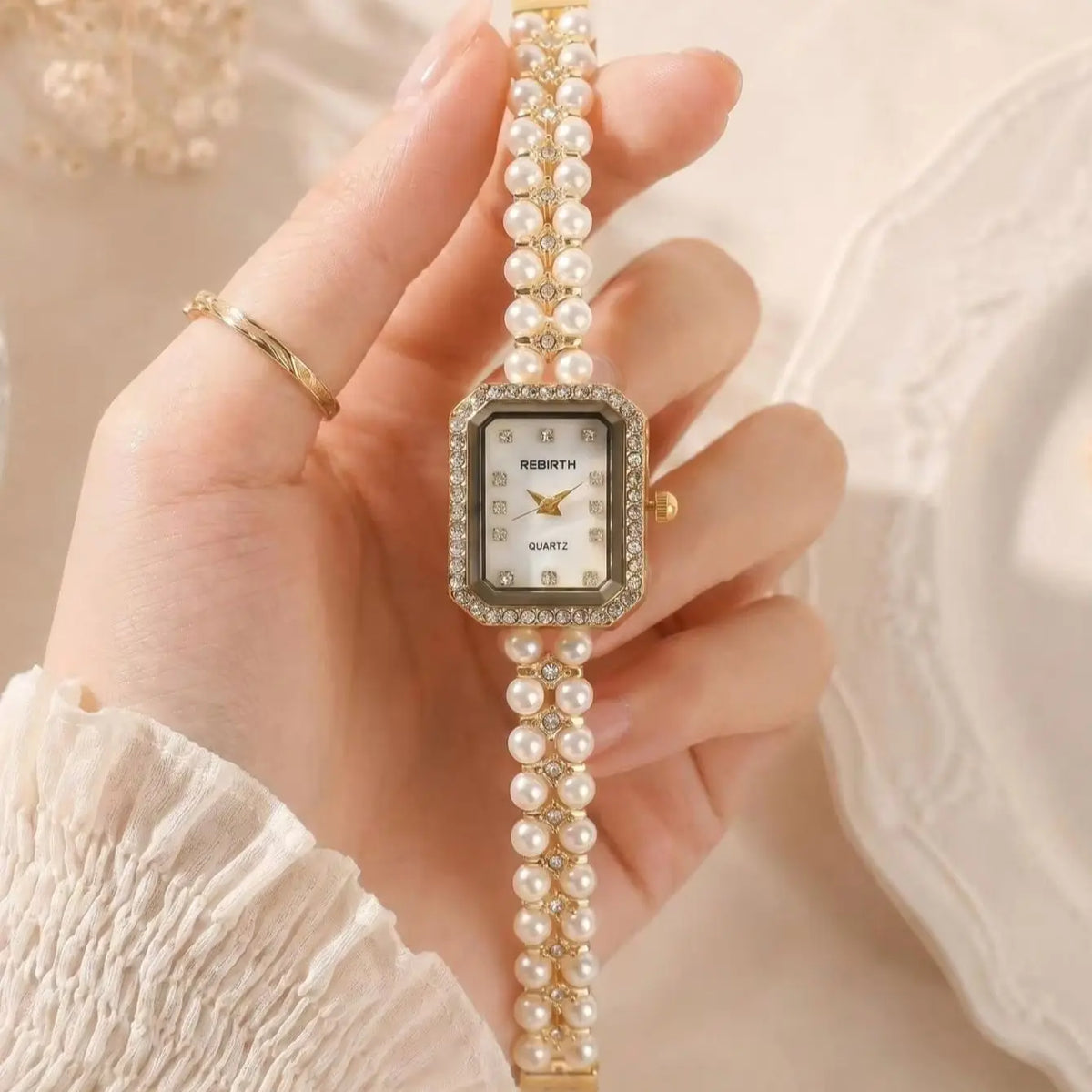 Women's Square Quartz Watch – Light Luxury Stainless Steel
