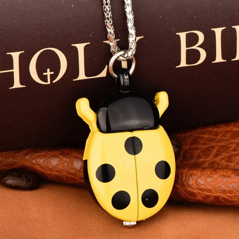 Cute Ladybug Pocket Watch with Chain – Quartz Beetle Design Pocket Watch Nixie Yellow