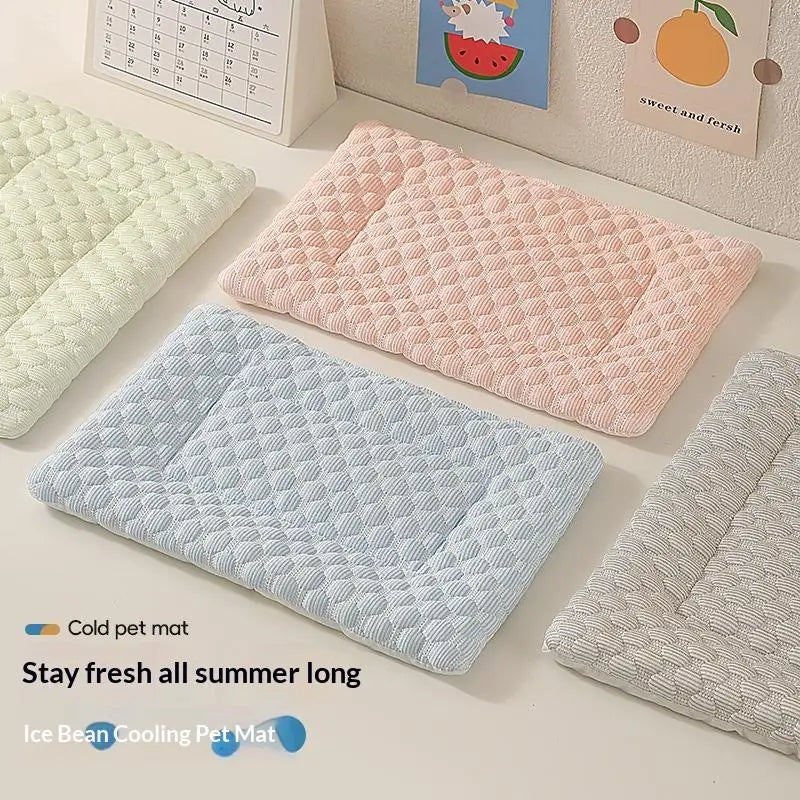 Pet Cooling Ice Silk Mat – Breathable Non-Slip Summer Pad Pet Cooling Mat Nixie
