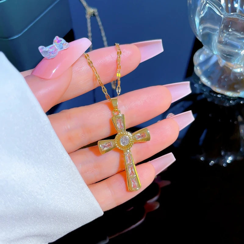 Women's Gold Cross Pendant Necklace – Stainless Steel Choker Pendant Necklace Nixie
