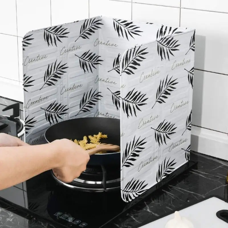 Foldable Aluminum Foil Oil Splatter Guard for Stove – 4 Panel Stove Splatter Guard Nixie