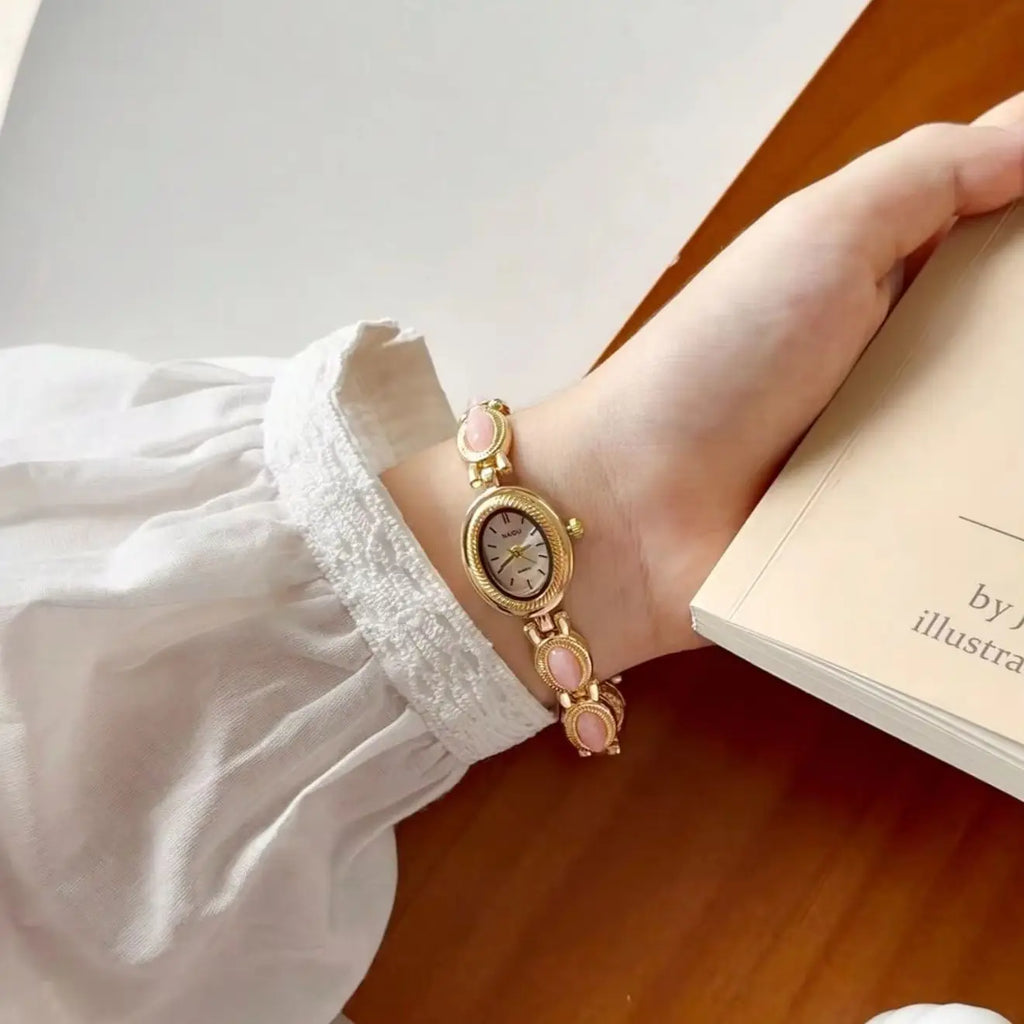 Luxury Women's Green Gemstone Quartz Bracelet Watch | naidu Women's Bracelet Watch Nixie