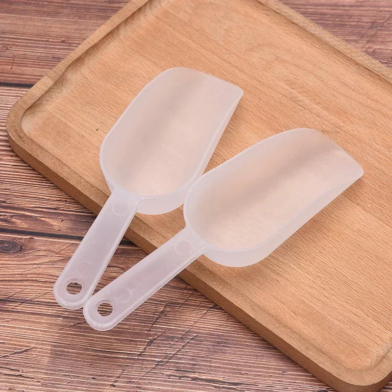 Plastic Measuring Scoops for Flour, Ice & Spices – 2/5 Pcs