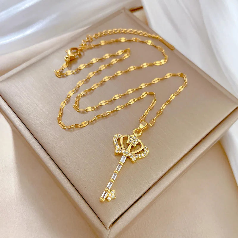 Crown Key Pendant Choker Necklace – Gold Stainless Steel Pendant Choker Necklace Nixie