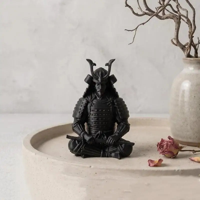 3D Printed Mini Samurai Statue – Sitting Figurine Desktop Décor