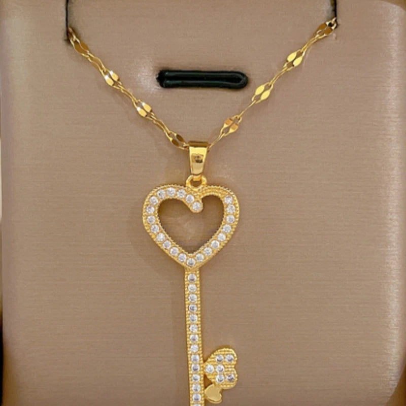 Heart & Key Gold Pendant Necklace – Zircon Collarbone Chain Pendant Necklace Nixie