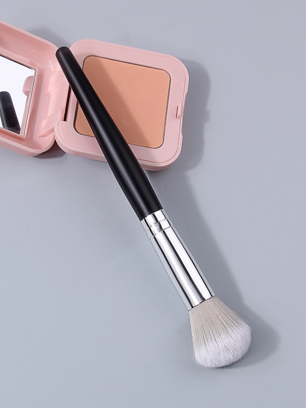 Wooden Handle Blush Brush – Soft Wool Fiber Makeup Brush Makeup Brush Nixie