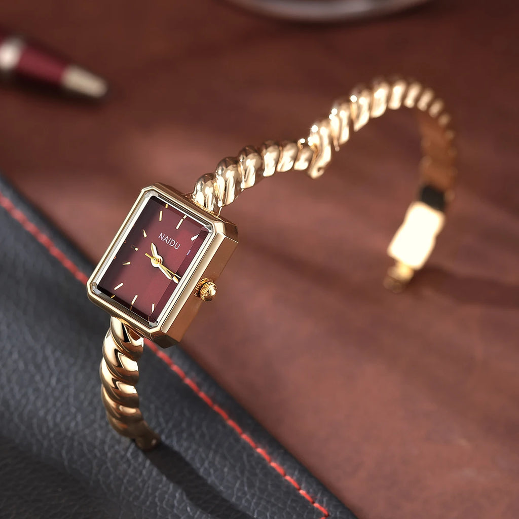 Women's Gold Square Dial Quartz Bracelet Watch – Retro Style Women's Bracelet Watch Nixie