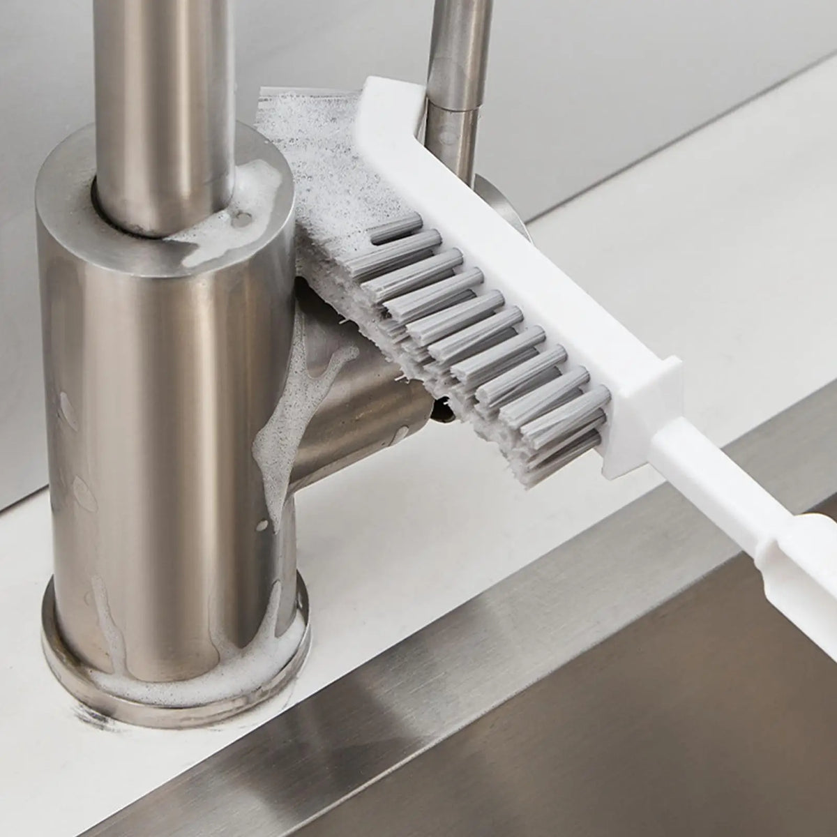 Extendable Multipurpose Cleaning Brush – Kitchen & Tile Gaps