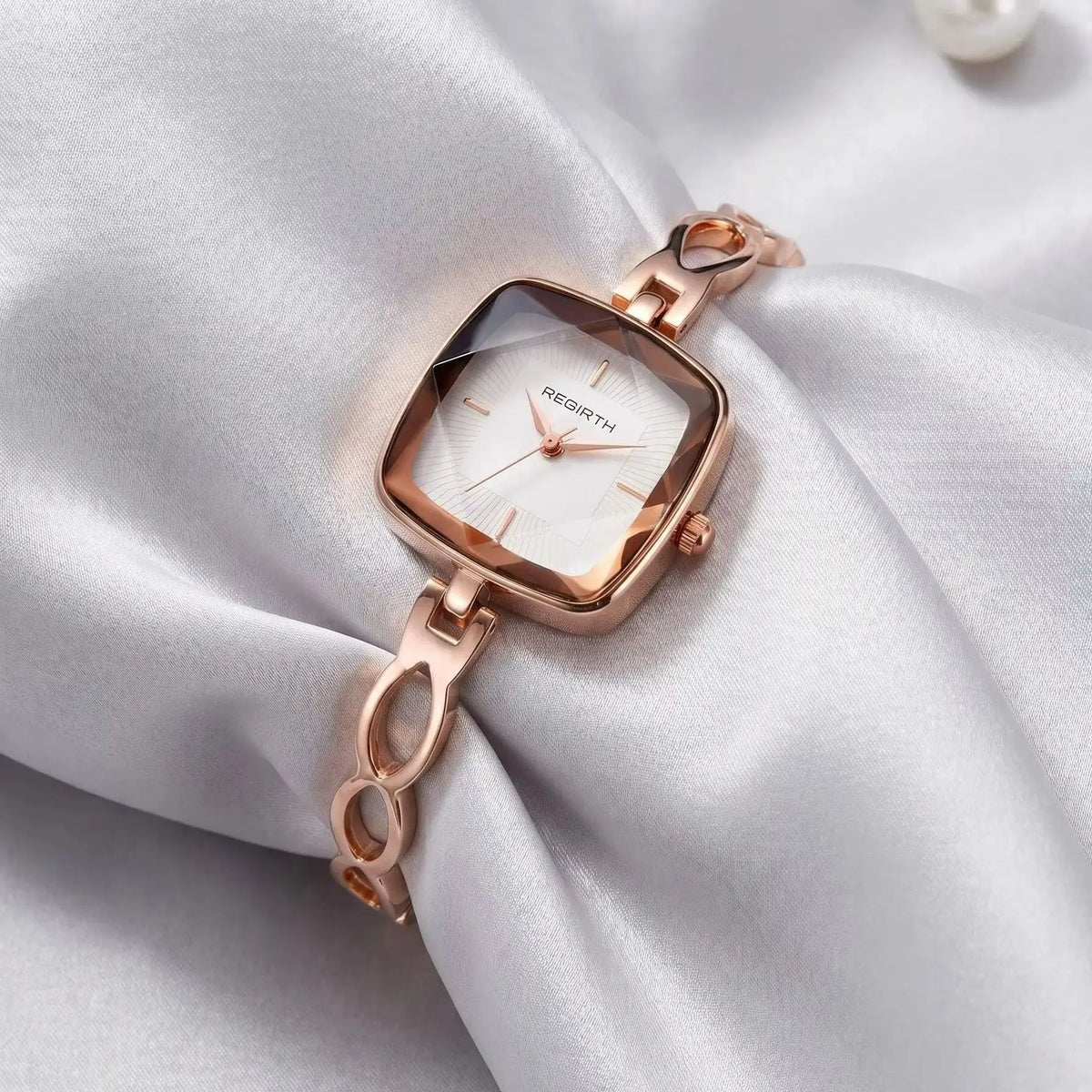 REBIRTH Luxury Bracelet Quartz Watch – Roman Numeral Dial Bracelet Quartz Watch Nixie
