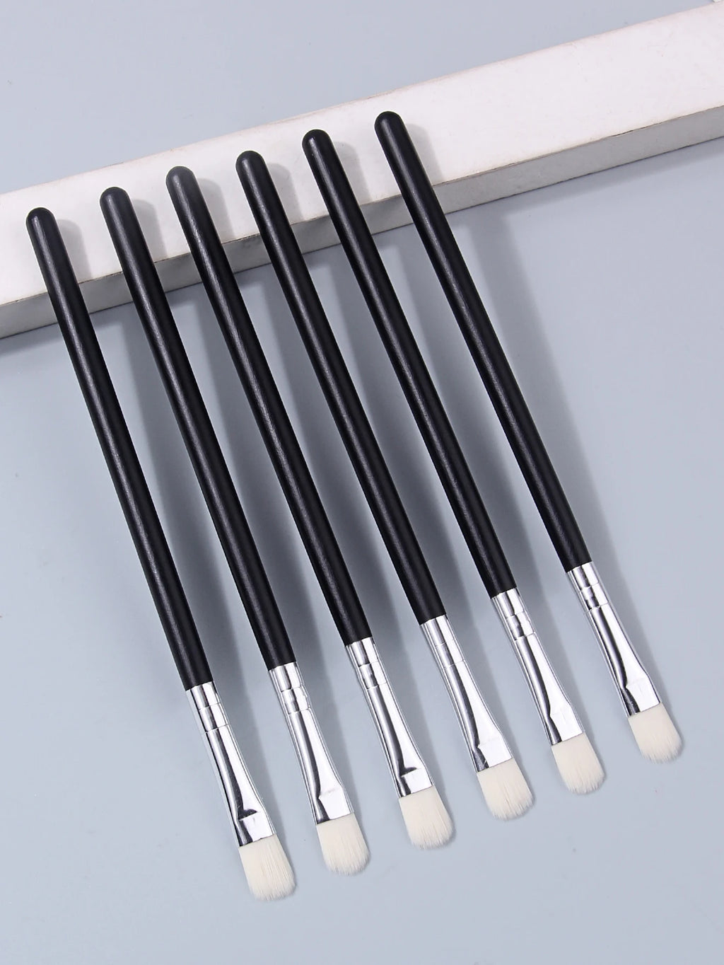 6-Piece Soft Eye Makeup Brush Set – Eyeshadow Blending Kit Eye Makeup Brushes Nixie