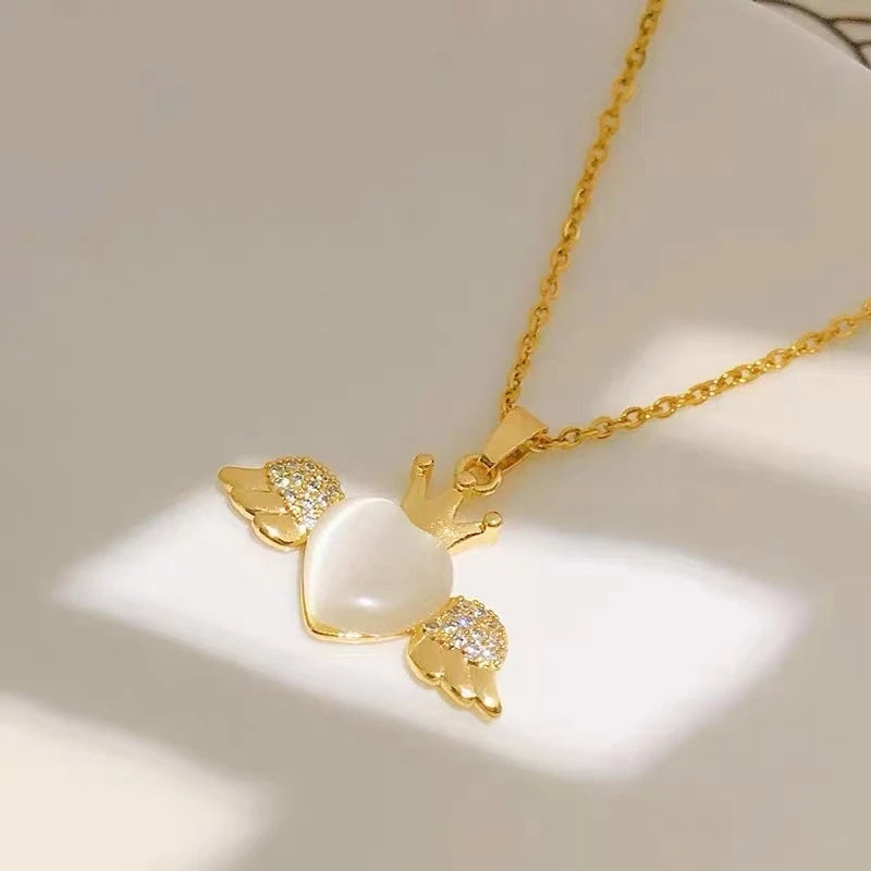 Women's Love Heart Wings Pendant Necklace – Gold Plated Pendant Necklace Nixie