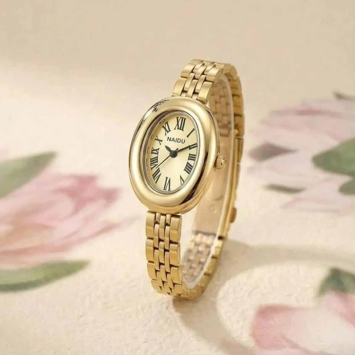 Retro Oval Roman Numeral Women's Quartz Watch | Classic Style