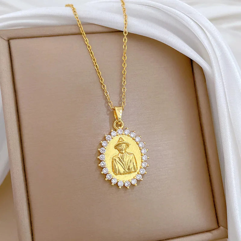 Egg-Shape Portrait Pendant Necklace | Gold Clavicle Chain Pendant Necklace Nixie