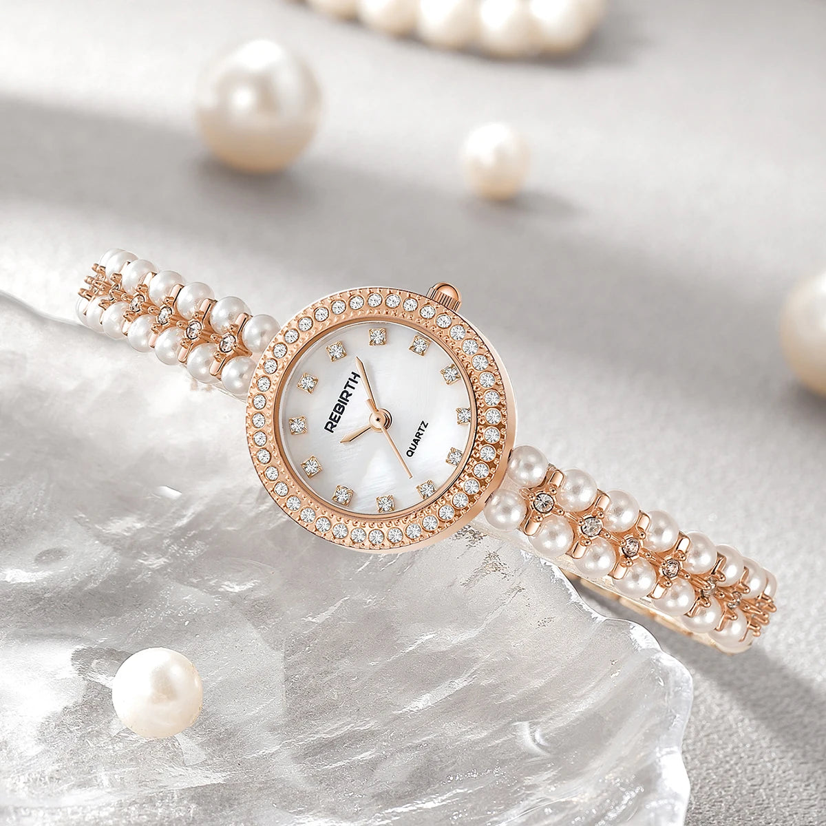 Luxury Women's Bracelet Quartz Watch – Vintage Small Dial Women's Quartz Watch Nixie