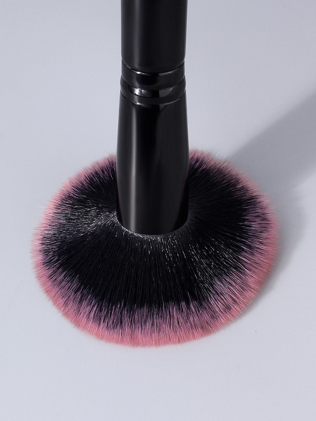 Ultra-Soft Blush Brush – Contour & Powder Makeup Brush Makeup Brush Nixie