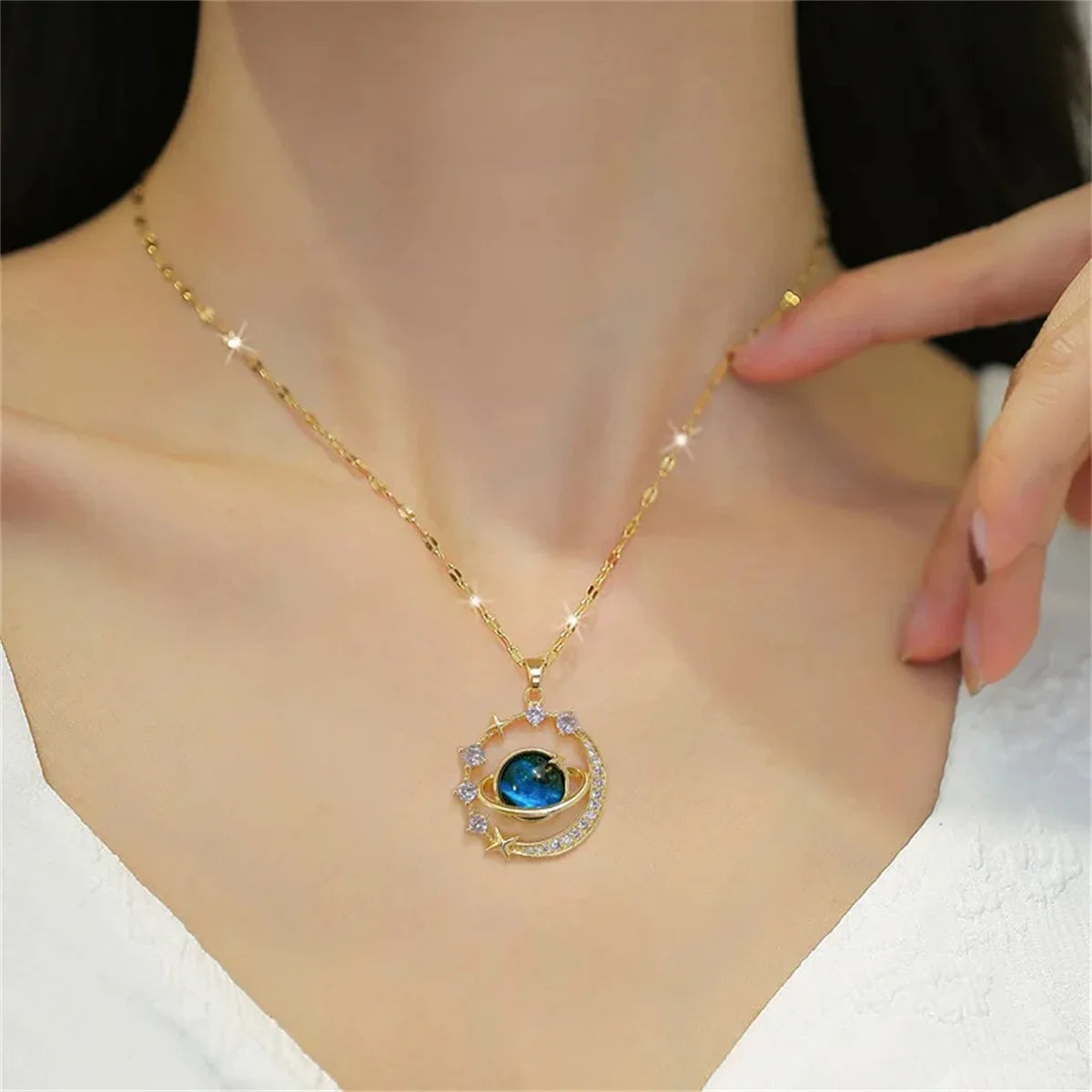 Star & Moon Pendant Necklace – Gold Zircon Clavicle Chain Pendant Necklace Nixie