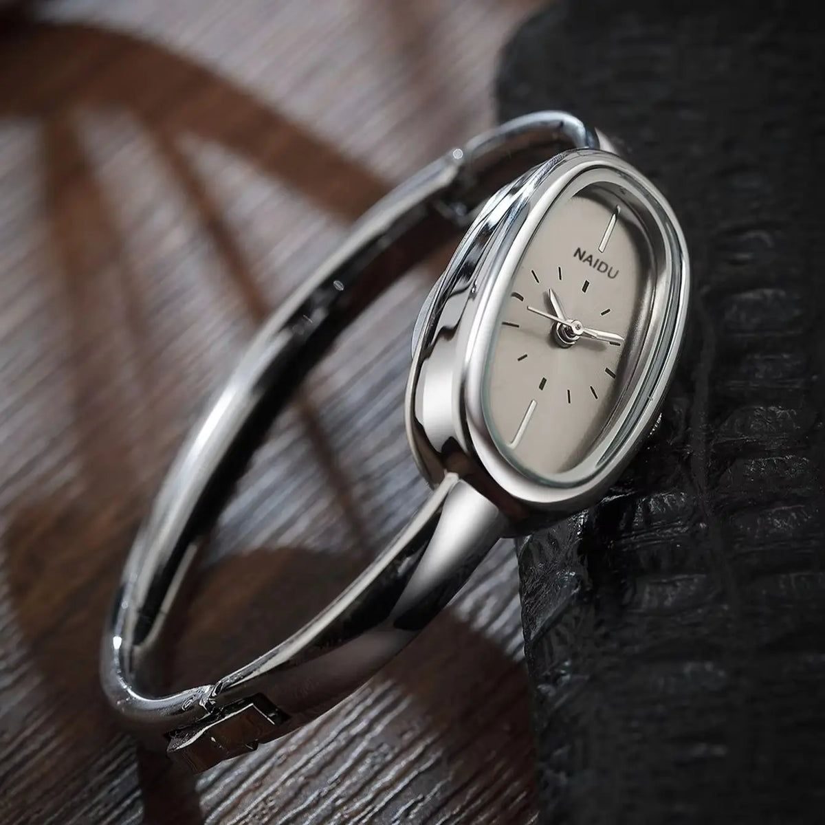 Naidu Business Classic Quartz Watch – Alloy, 3 Bar Quartz Wristwatch Nixie