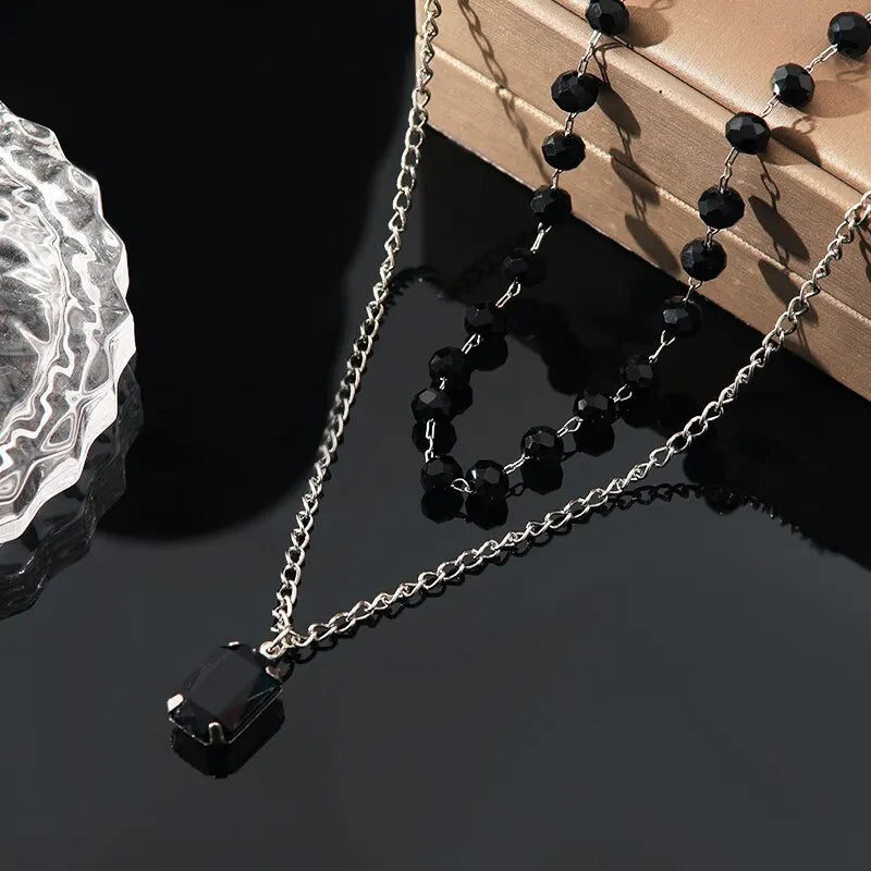 Silver-Plated Black Glass Pendant Necklace | Vintage Elegance Pendant Necklace Nixie