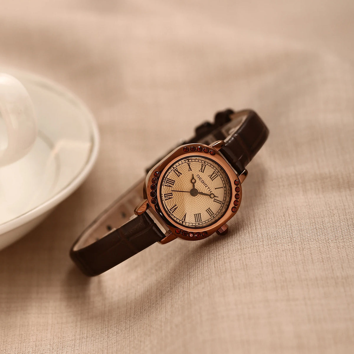 REBIRTH Retro Quartz Watch – Roman Numeral Leather Band | College Style Casual Quartz Watch Nixie
